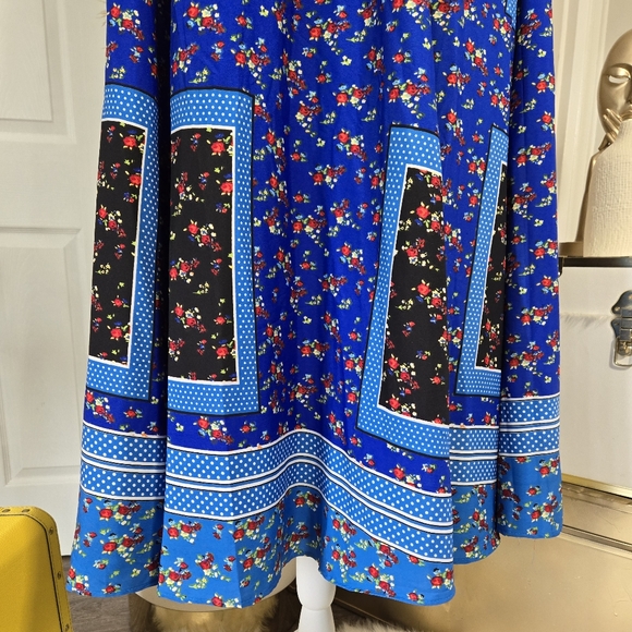 BEAUTIFUL MIX NOUVEAU MULTI PATTERNED FLORAL MAXI SKIRT 🌹 - Picture 3 of 9